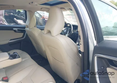 2017 Volvo S60 T5 Dynamic из США, поврежденный, VIN YV140MTLXH2420132